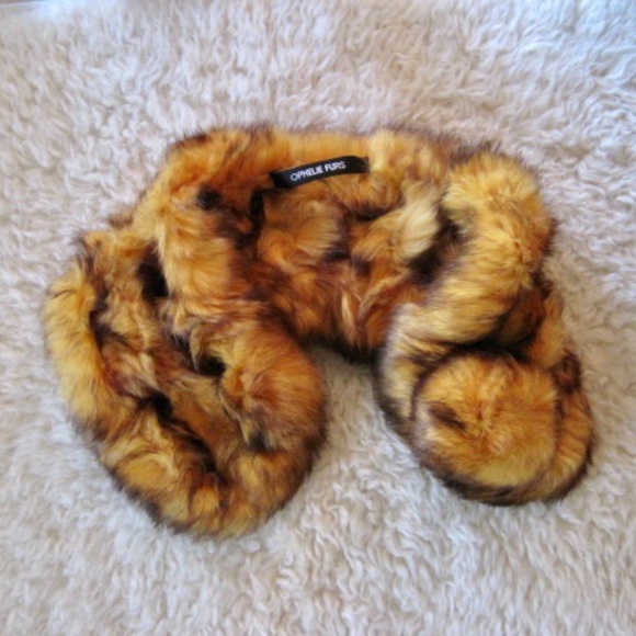 OPHELIE Furs Neck Warmer - Picture 1 of 3